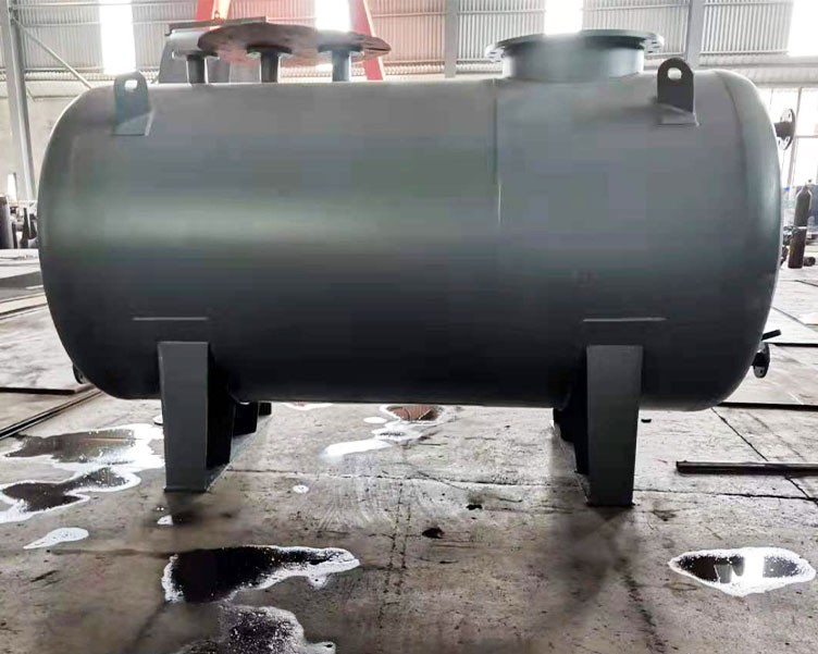 鋼塑復(fù)(fù)合耐腐蝕負(fù)(fù)壓罐